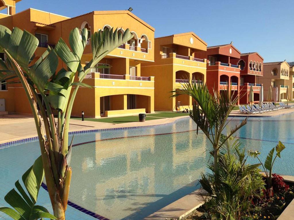Porto Sokhna Pyramids Apartments Powered By Amer-Group Family Only Ain Sukhna Luaran gambar